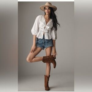 NWOT AGOLDE Parker Denim Fray Short In Chorus Size 26 Perfect condition